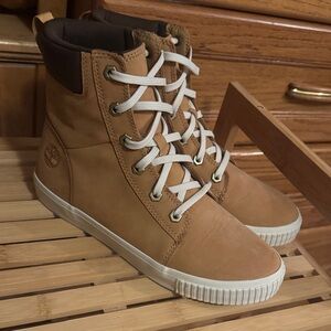 Timberland Women's Brown High-Top Shoes
